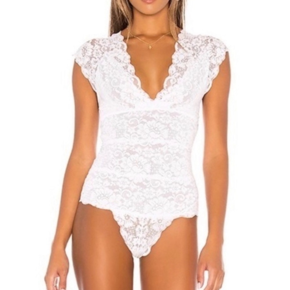 We are HAH white lace top